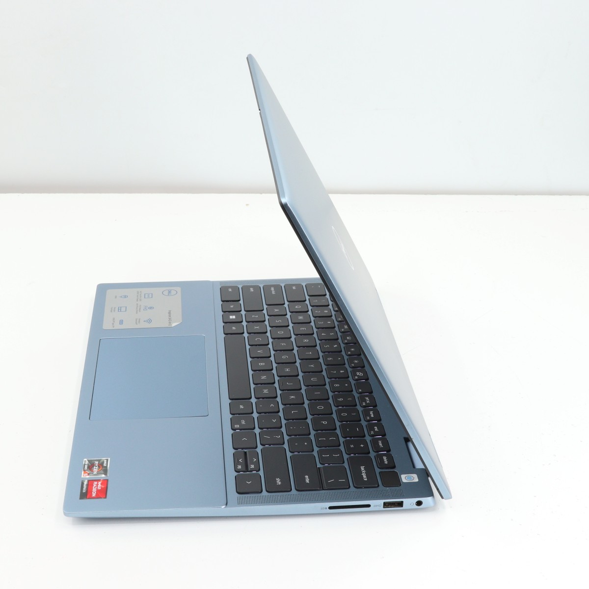 Dell Inspiron 14 7435 2-in-1 Laptop 14″ Ryzen 8GB RAM 512GB SSD Touc (PZ1005571)