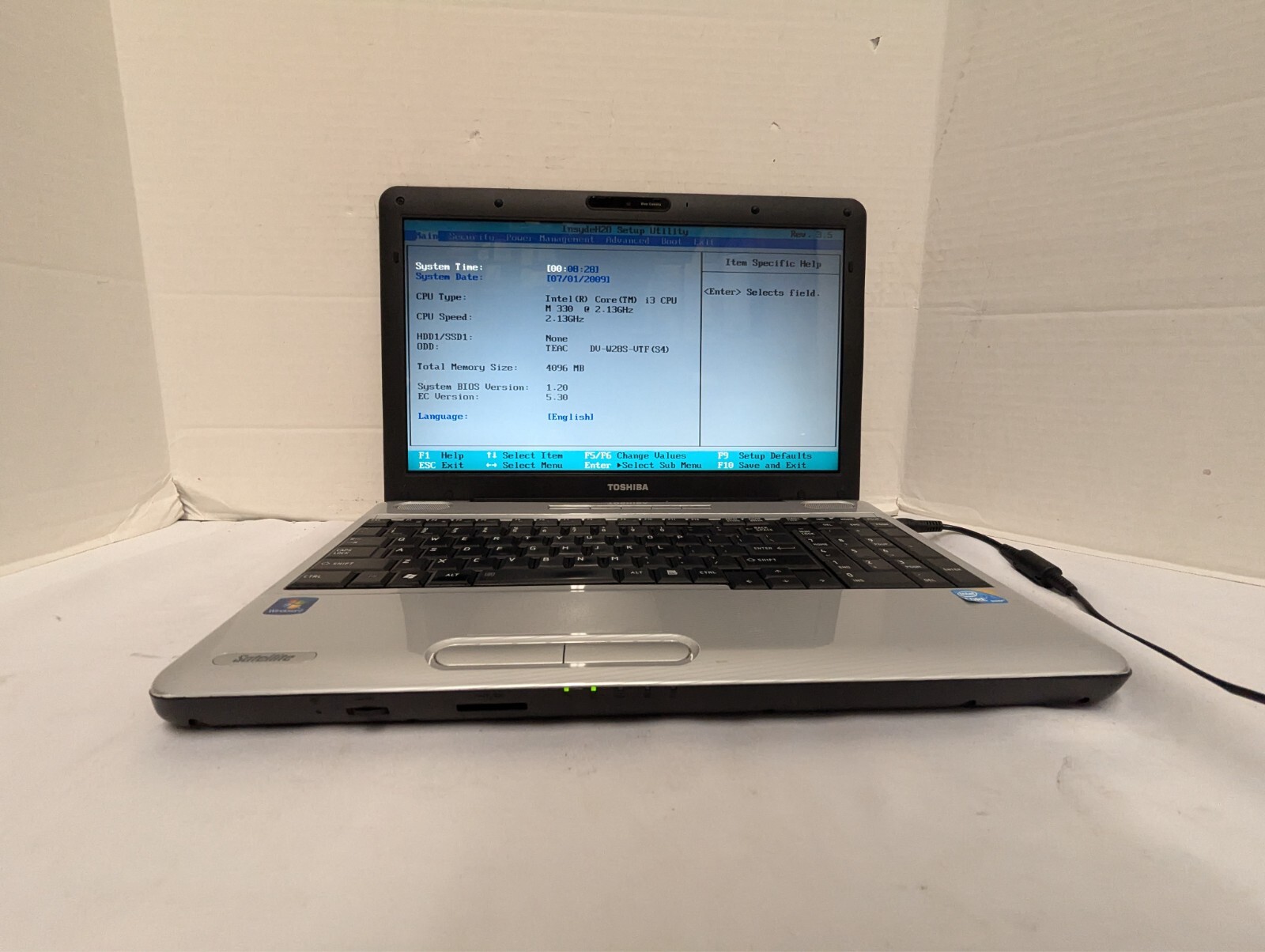Toshiba Satellite L505-ES5033 15″ laptop intel i3 M330 2.13GHZ 4gb ram no hdd