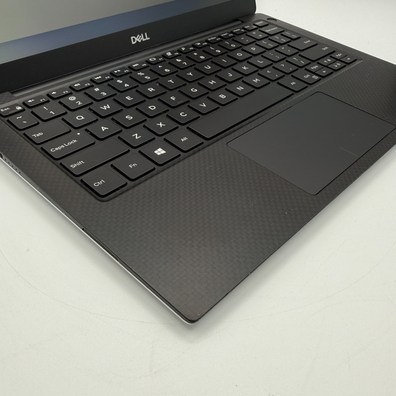 Dell XPS 13-9380 13″ Laptop i5-8265U 8GB RAM 256SSD WIN 11 BKLIT WEBCAM with AC