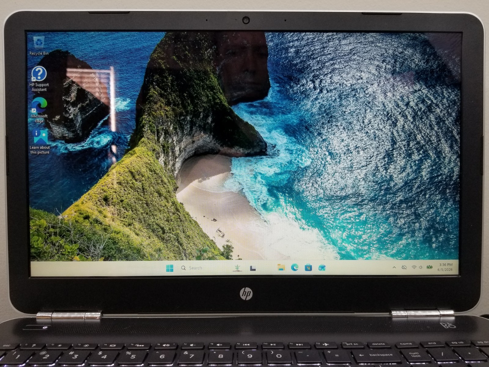HP Pavilion 15-aw 15.6″ Touch AMD A12-9700P 2.5GHz 8GB RAM 500GB SSD Win11H READ