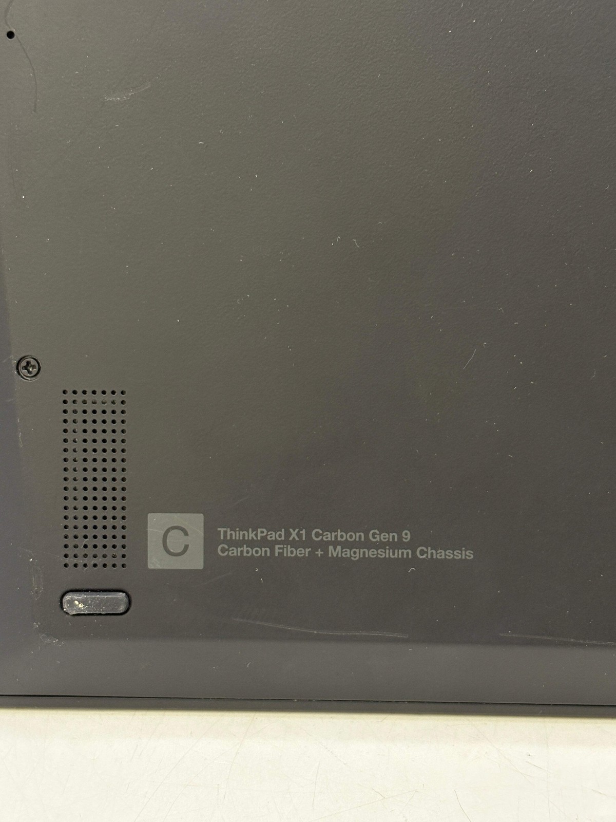 Lenovo ThinkPad X1 Carbon Gen 9 Intel Core i7-1165G7 16GB RAM 1TB SSD Black