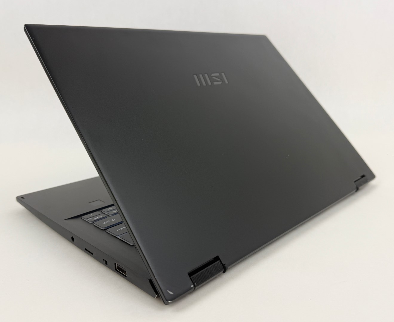 MSI Summit E14 Flip Evo A13MT 14″ Non-Touch i7-1360P 32GB 1TB SSD W11H Laptop