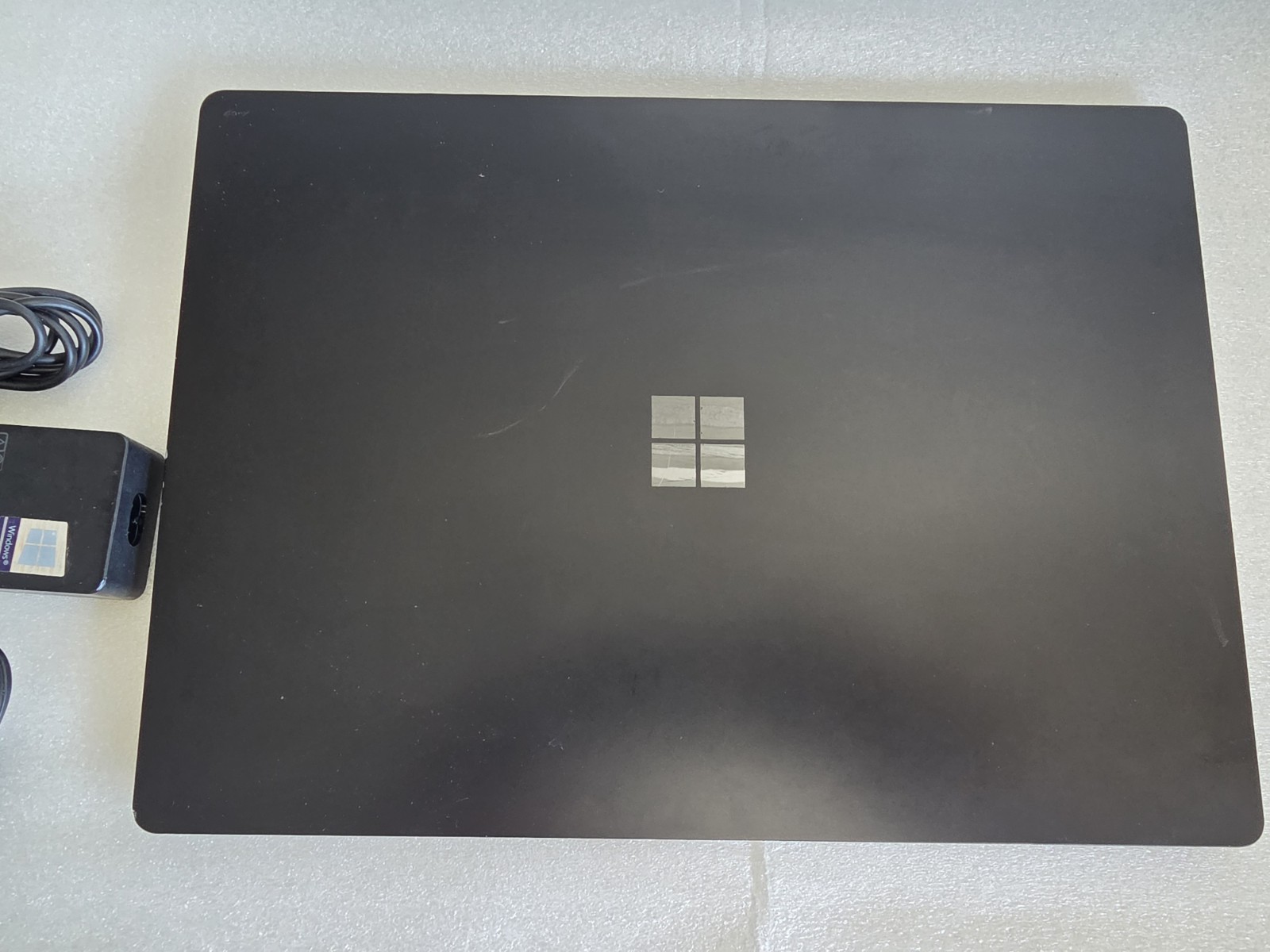 Microsoft Surface Laptop 5 Core i7-1265U 32GB RAM 1TB NVME 15″