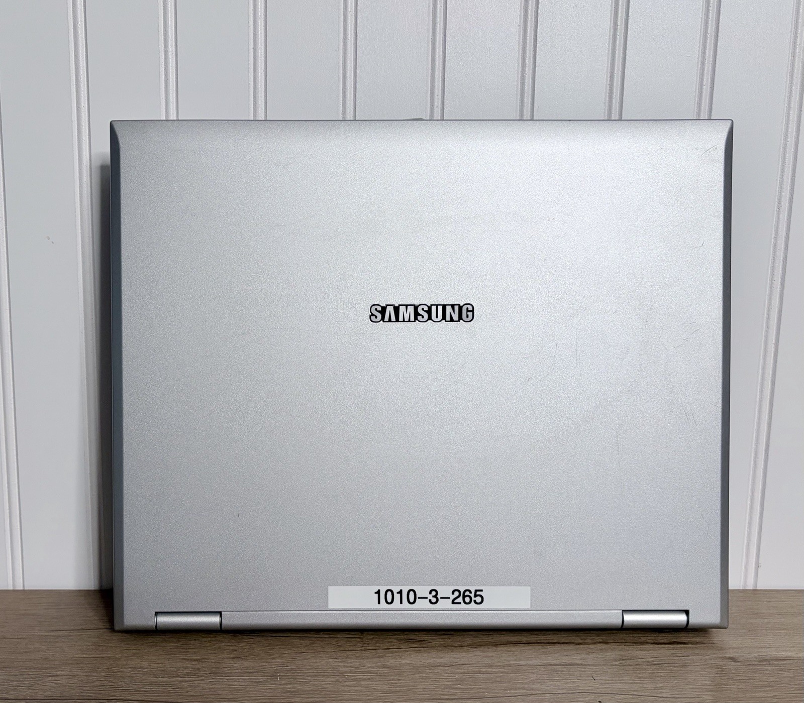 Vintage Samsung P55 – 15” Laptop – Runs Windows 2000 Professional Tested Works