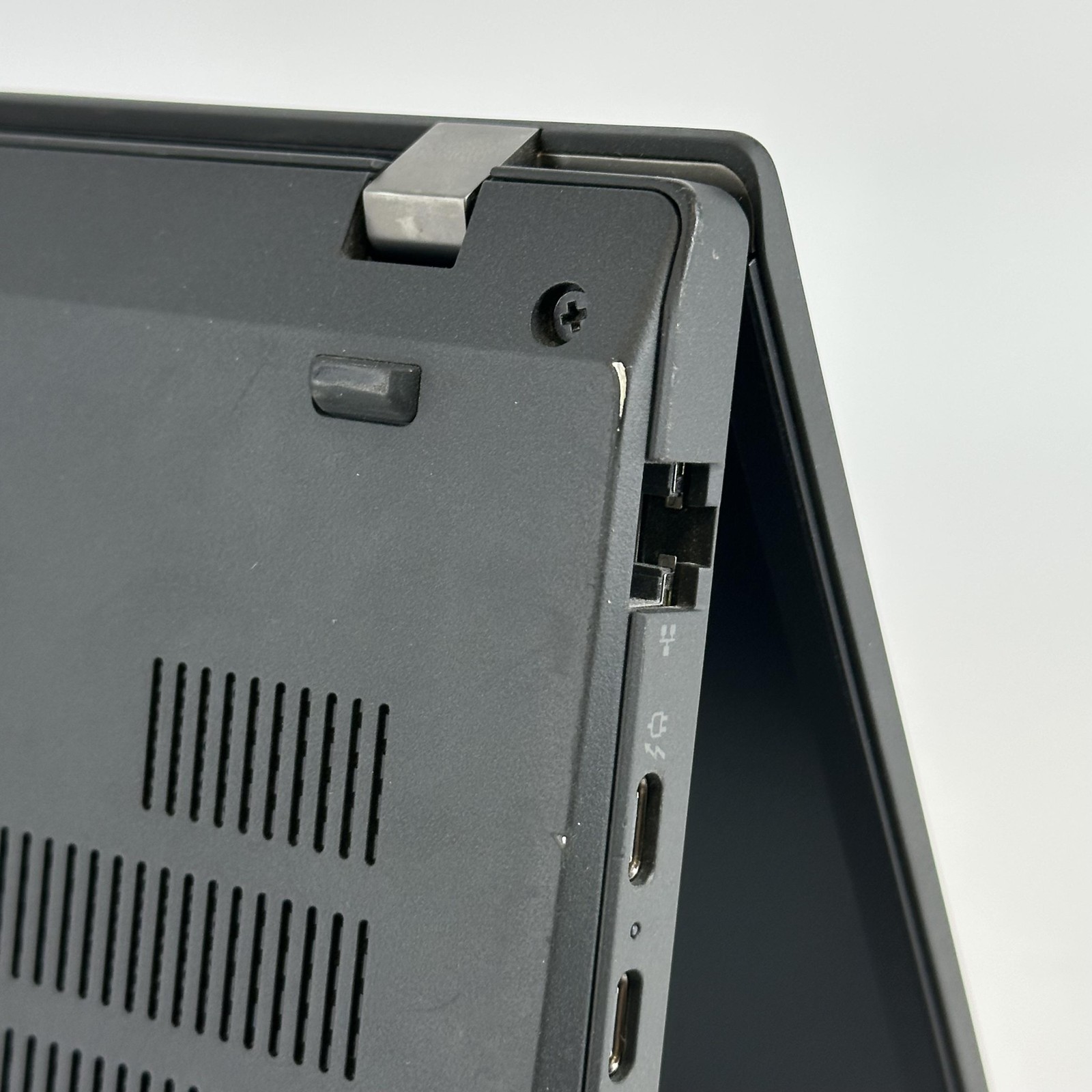 Lenovo ThinkPad P14s Gen 4 FHD+ 1.9 GHz i7-1370P 32GB 512GB SSD RTX A500 Good