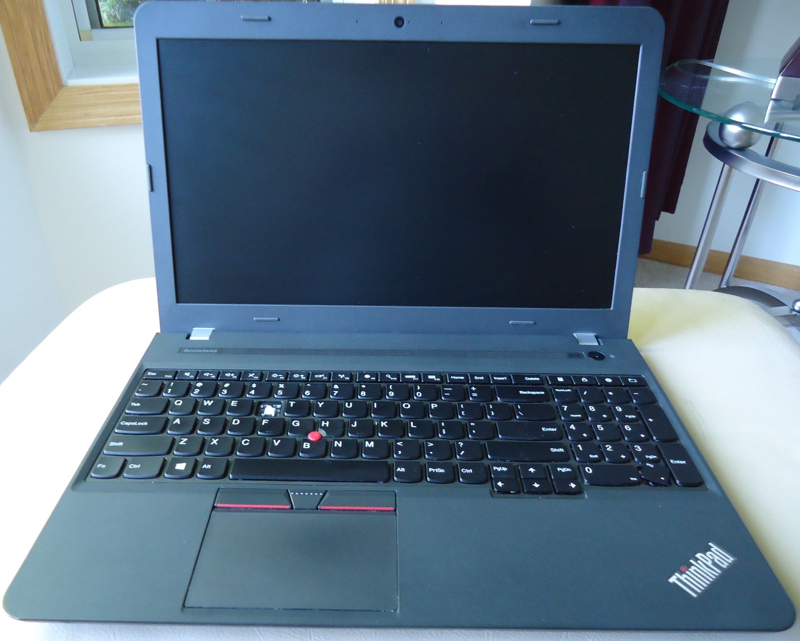 Lenovo ThinkPad E555 15.6″ Laptop AMD 6-7000 for Parts of Repair