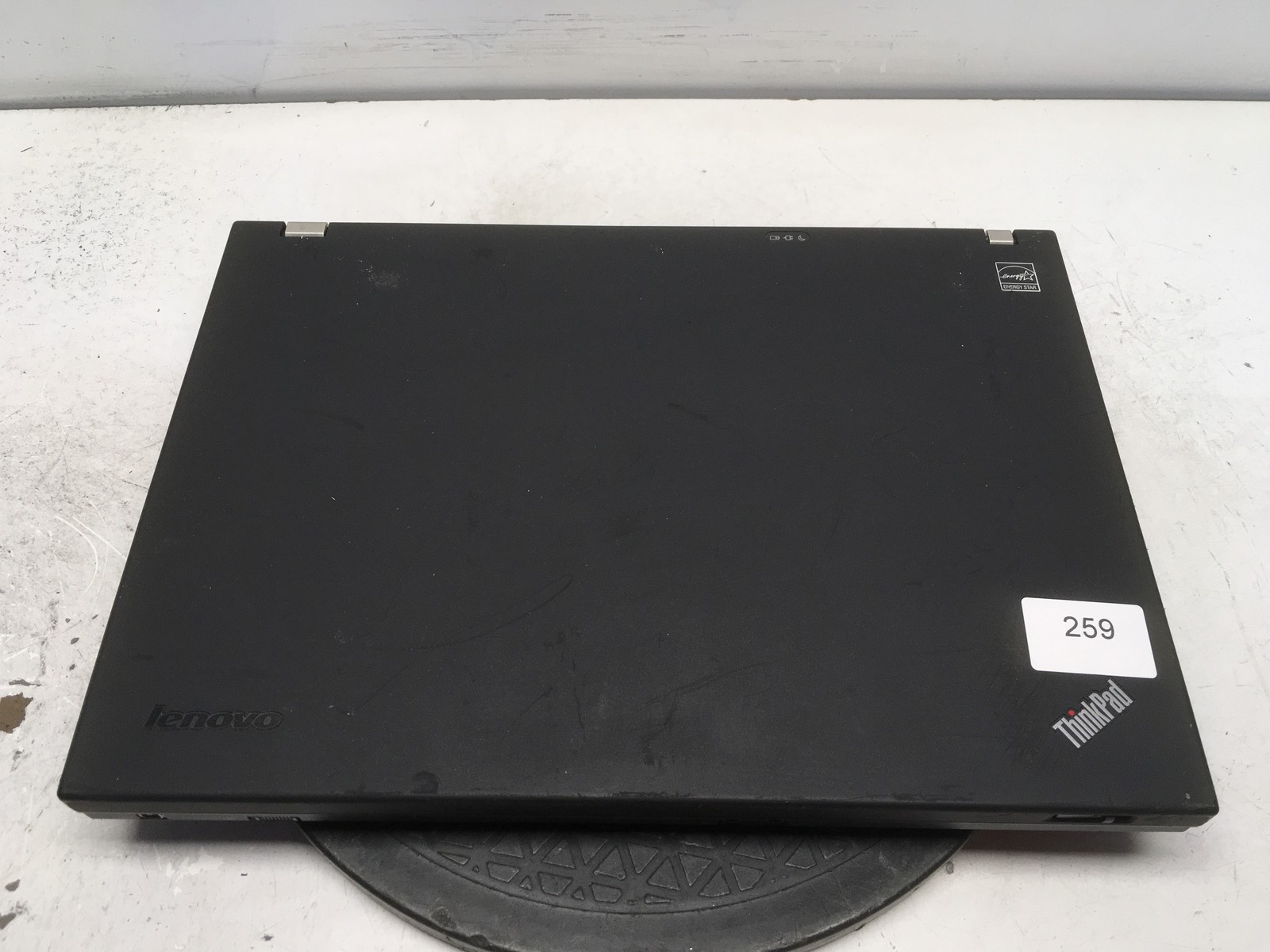 Lenovo ThinkPad T400 Intel Core 2 Duo P8400 2.26GHz 4 GB NO HDD No Batt