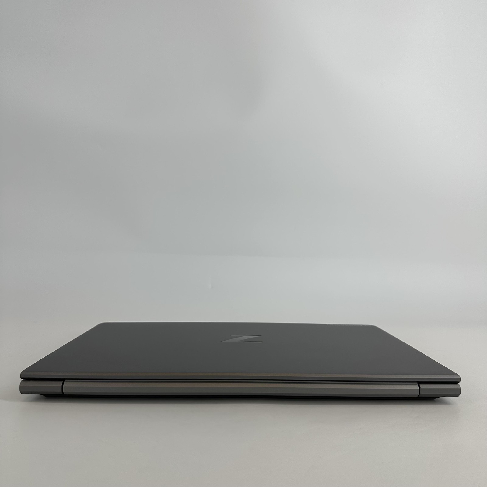 HP ZBook Power 15 G9 Gray FHD 2.4 GHz i7-12800H 32GB 1TB SSD NVIDIA RTX A2000