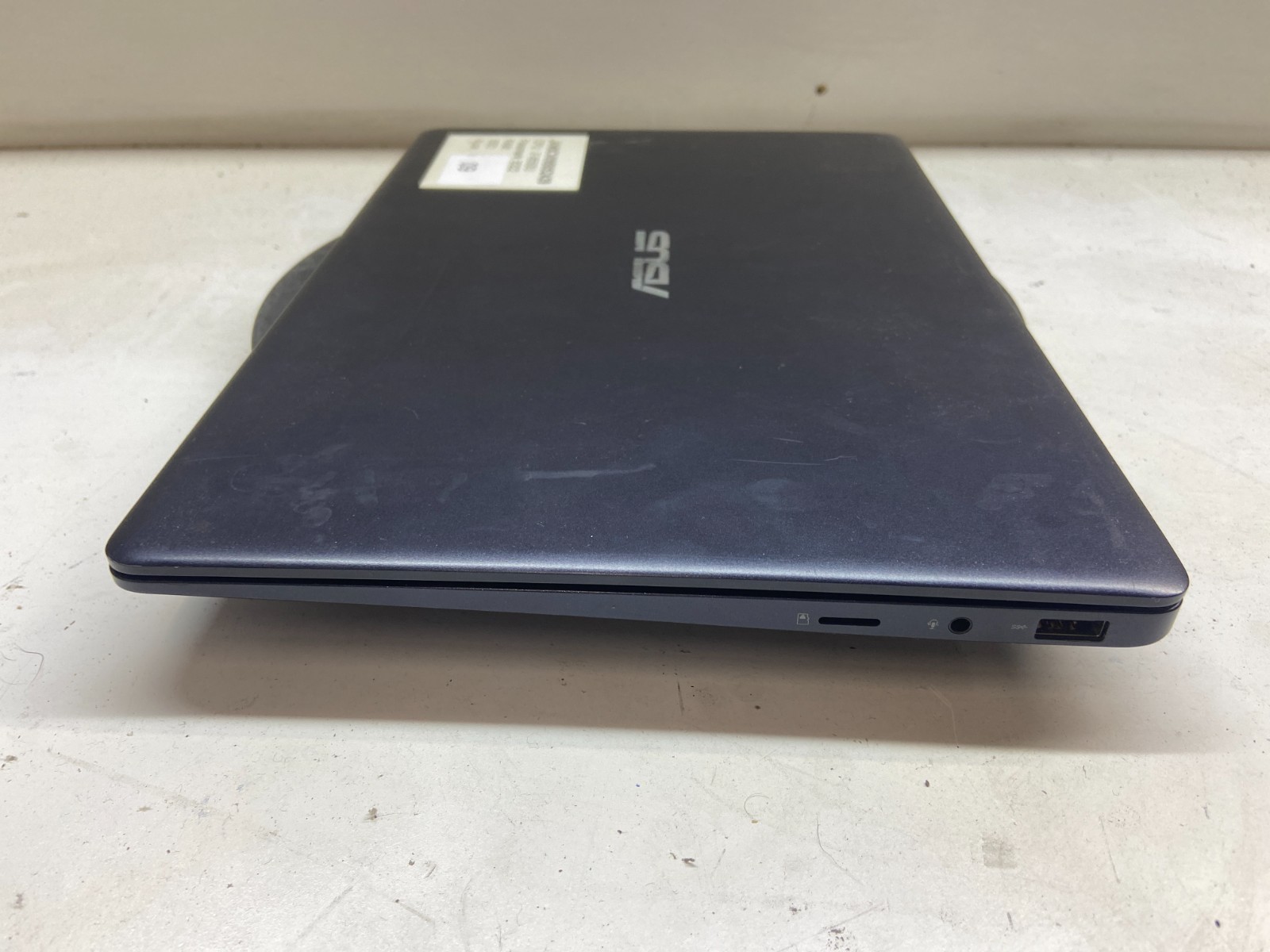 Asus Zenbook UX331F Intel Core i7-8565u 1.8GHz 8GB NO HDD