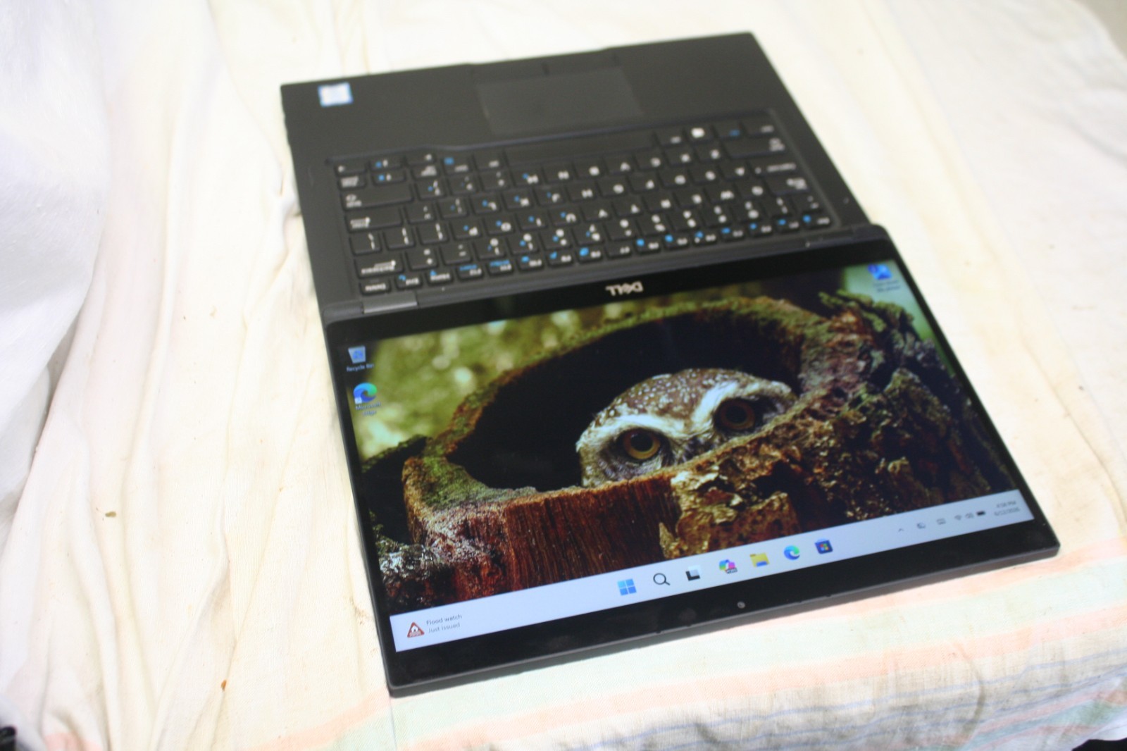 DELL LATITUDE 7390 2-in-1 CORE i7-8650U, 16GB RAM 128GB SSD TOUCHSCREEN