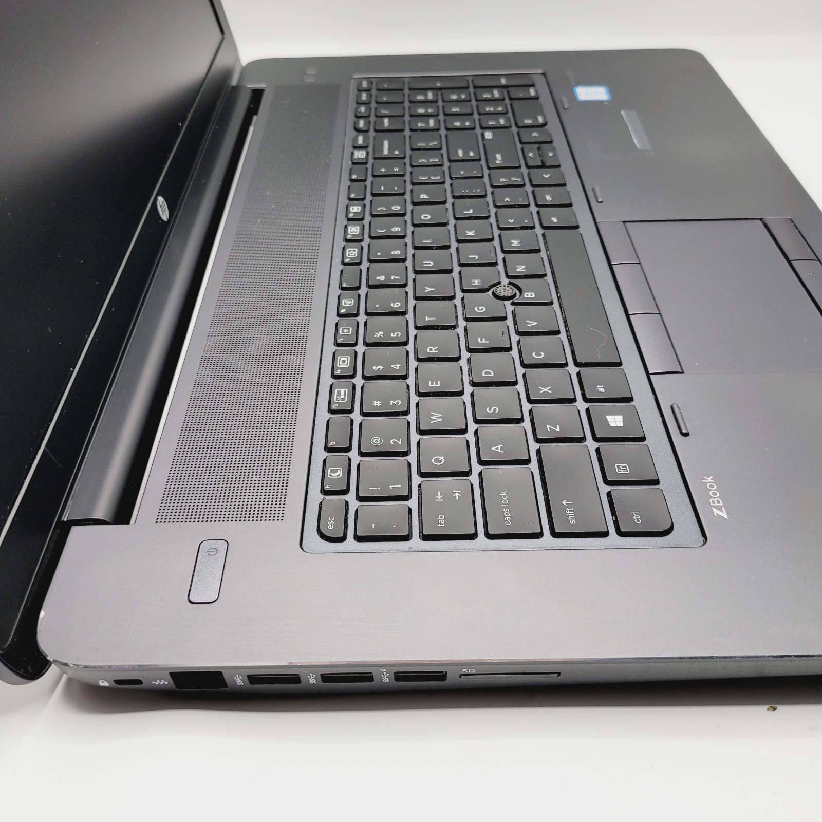 HP ZBOOK 17 G3 Xeon E3 16GB RAM No HDD 17″ FOR PARTS