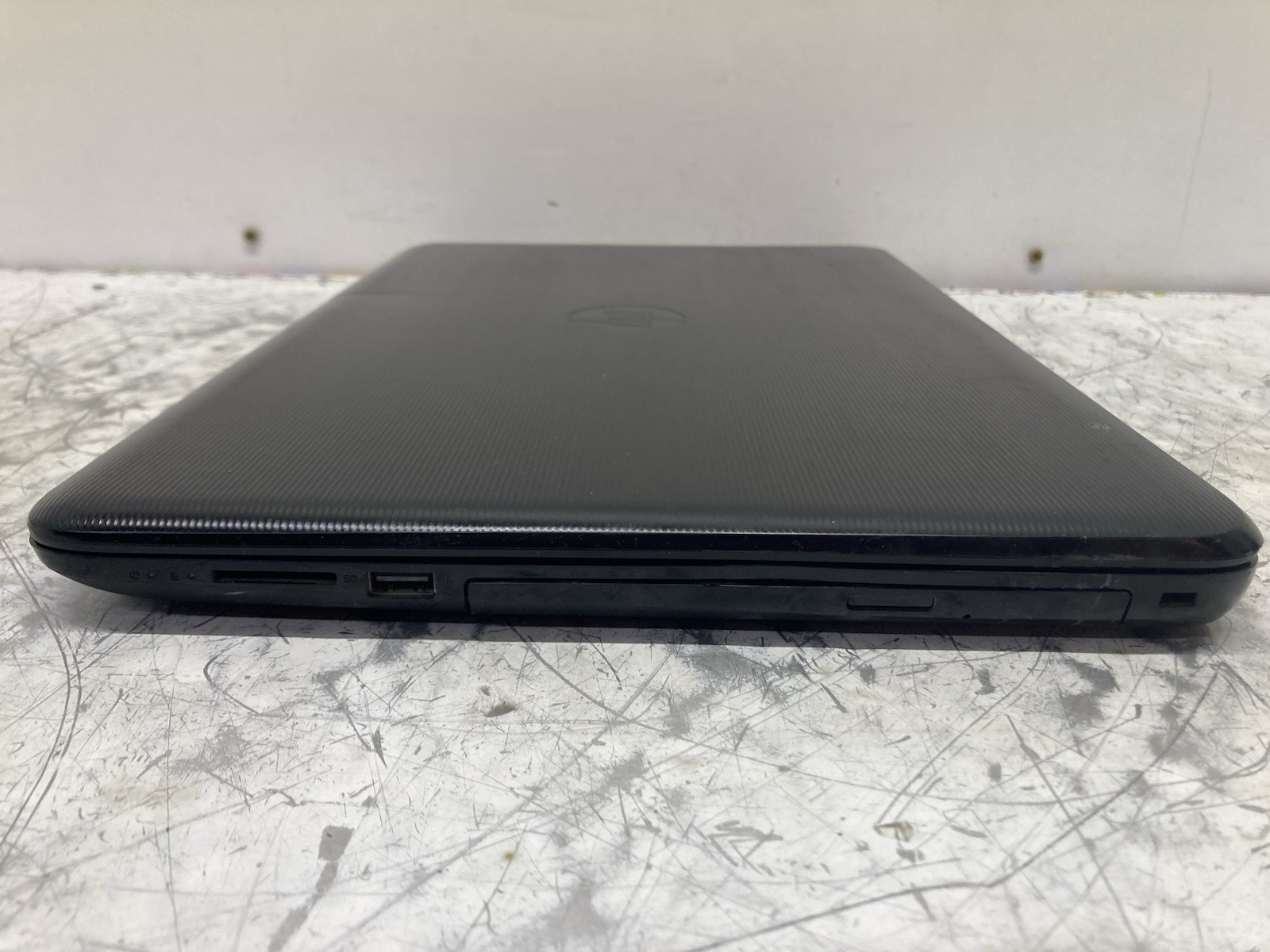 HP 15-ba079dx AMD A10-9600p Radeon R5 2.4GHz | 4GB Ram | No HDD – Boot to BIOS