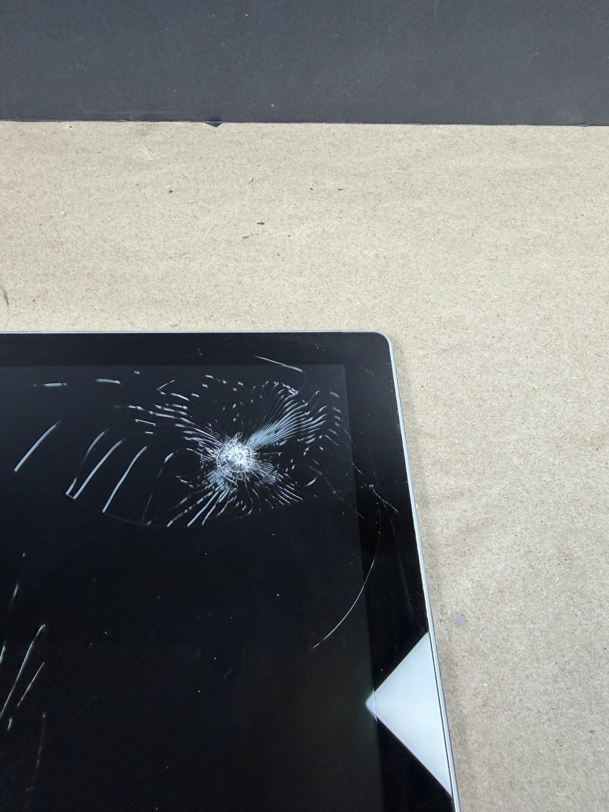 Microsoft Surface 1724 -128GB FOR PARTS REPAIR SHIPS FAST!