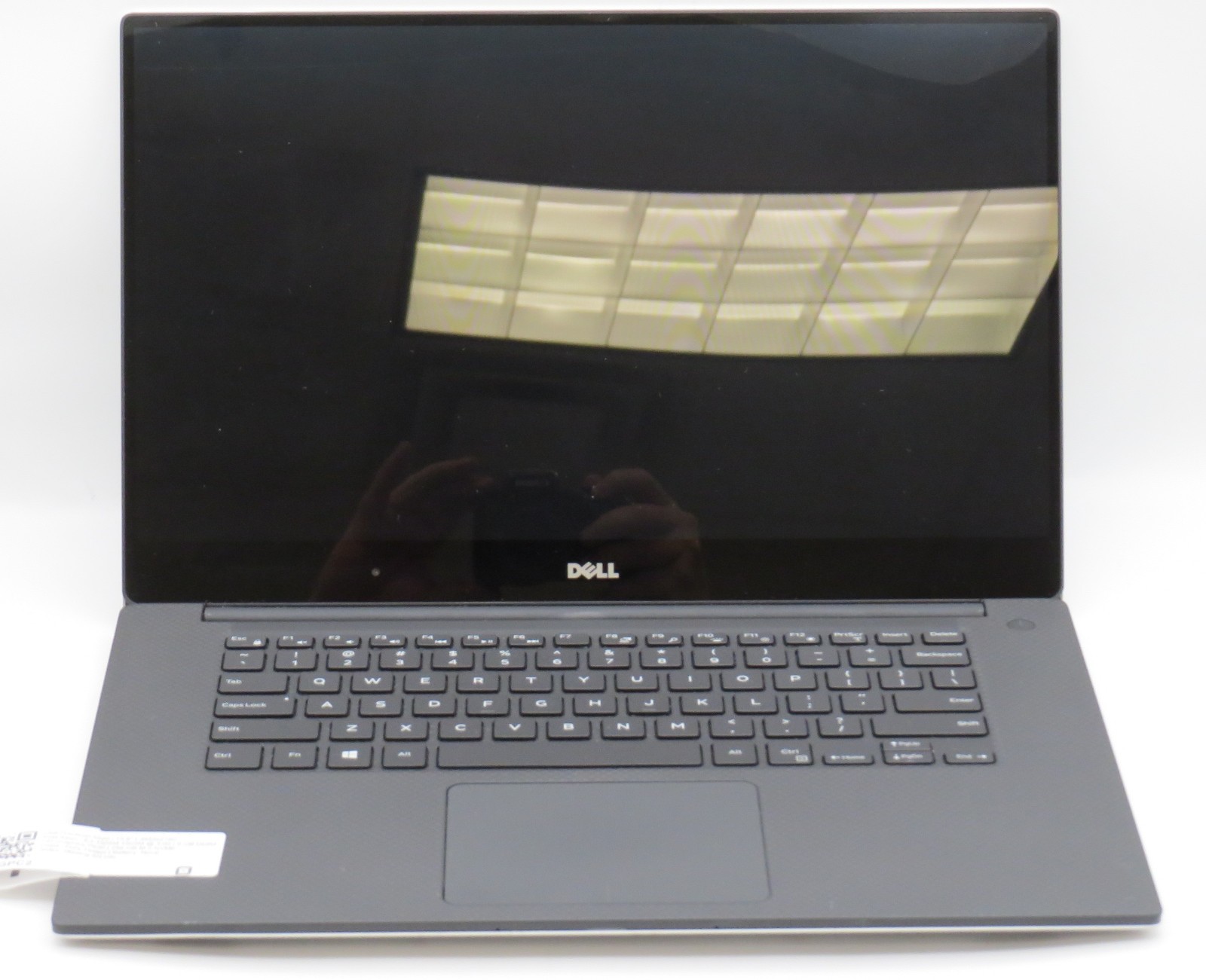 Dell Precision 5520 | E3-1505M@3GHz | 8GB/256GB | 15.6″ 4k Touch | No OS/AC/BATT
