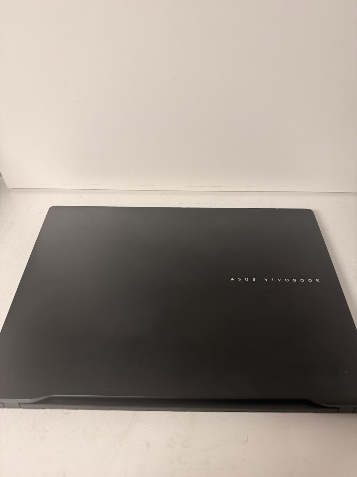 Asus VivoBook S14 14″ 3K OLED 120Hz – Ryzen AI 9 365 – 24GB RAM – 1TB SSD