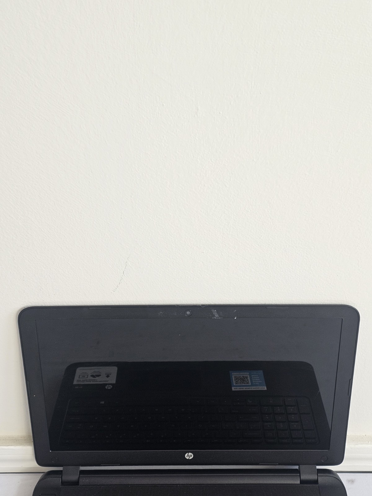 HP 15-f305dx Laptop – AMD A6-5200 – 4GB RAM – 120GB SSD – BAD BATT – Windows 10