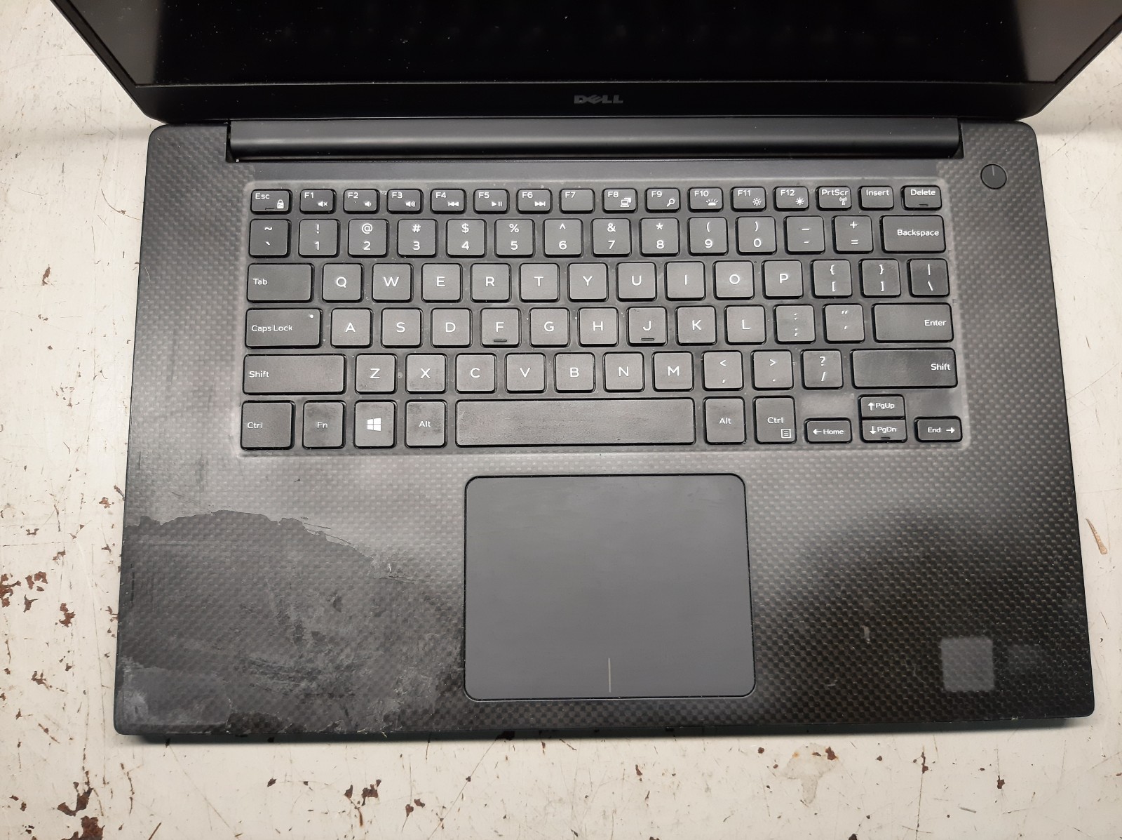 Dell Precision 5520 15.6″ i7-7820HQ 8GB RAM No SSD No OS