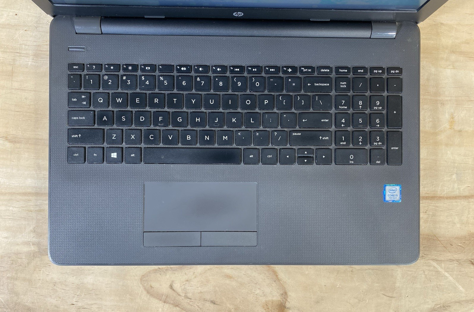 HP 250 G6 Core i5-7200U 2.5 GHz 8 GB RAM 256ssd Win 10 Pro/79% batt