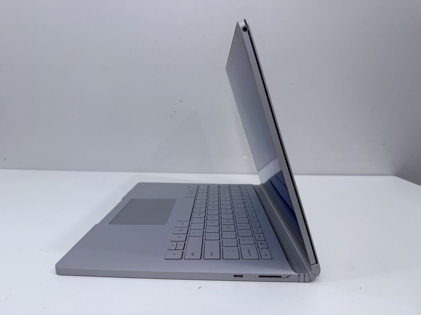 Microsoft Surface Book 2 i7-8650U 16 GB RAM 512 GB Win 10 Pro GeForce GTX 1050 2