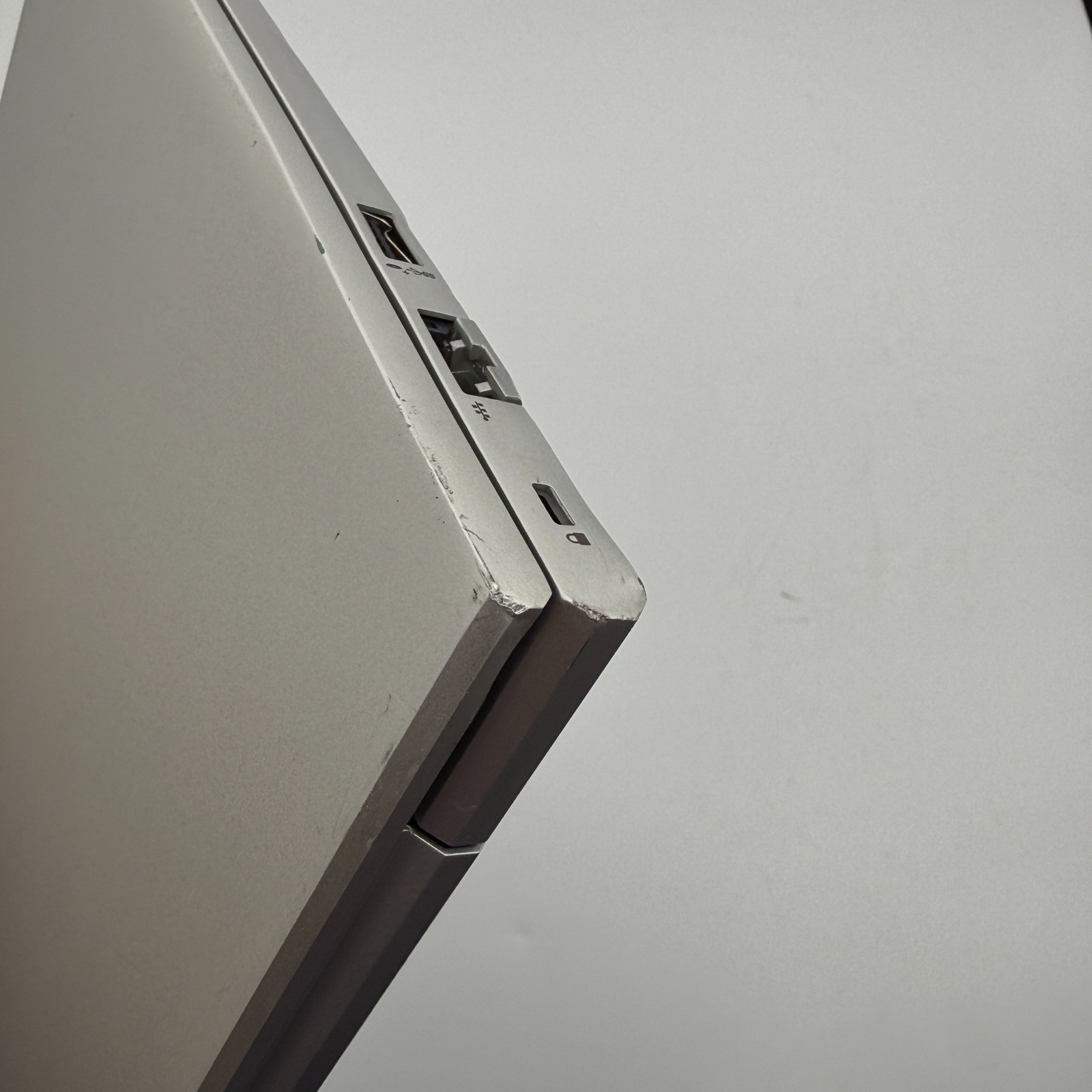 HP ProBook 450 G8 15.6″ i5-1135G7 16GB RAM 256GB SSD Win11 Pro USB-C FHD Dent