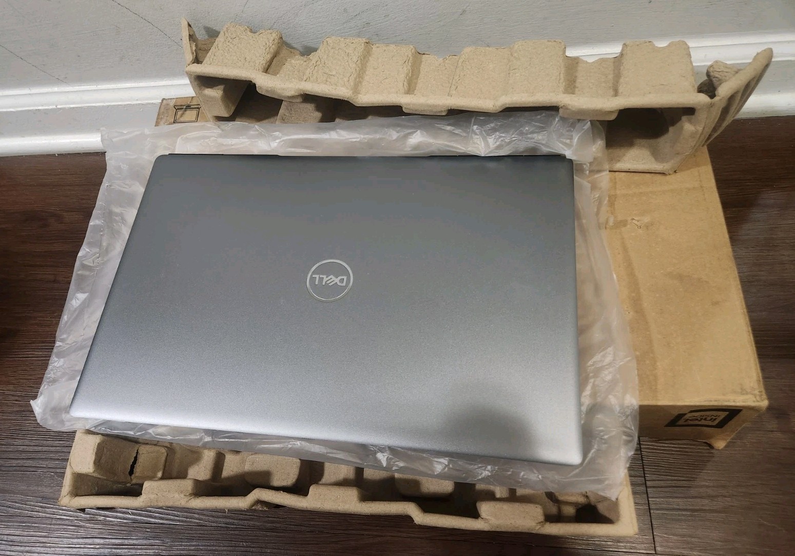Dell Precision 7750 17 ” (( Intel i9-10885H,2.4GHz , 32GB RAM )) (( New ))