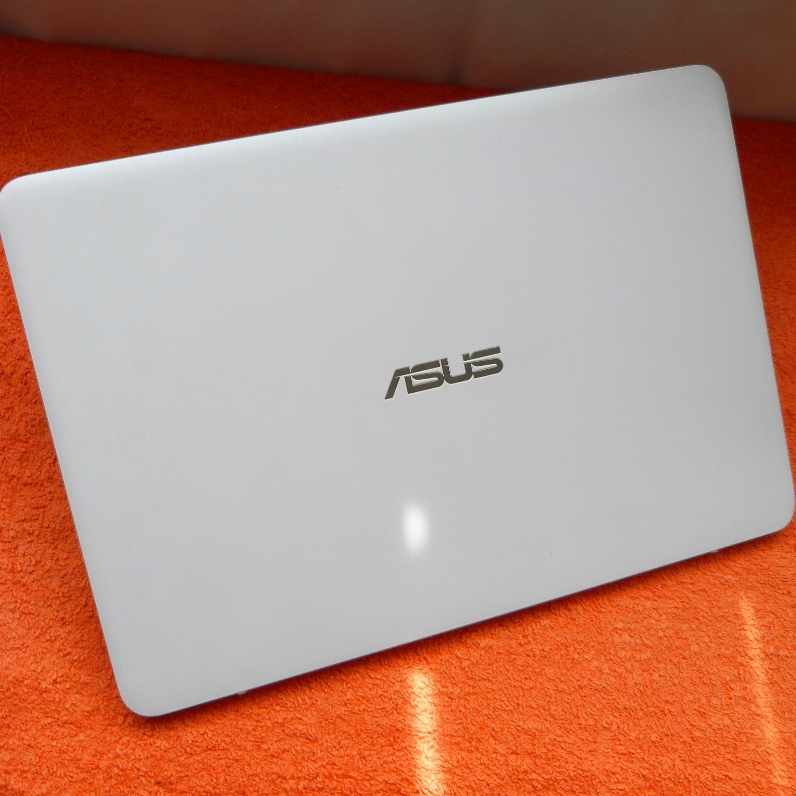 Asus UX305 ZenBook PRO Bang Olufsen Sound CORE M7 L 13″ QHD I Windows 11 SSD