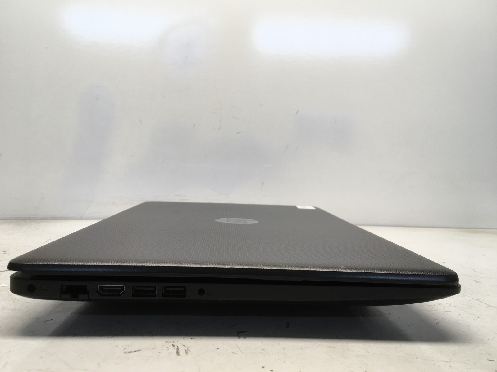 HP 17Z-CA300 AMD Ryzen 5 4500U 2.3GHz No RAM NO HDD No Batt