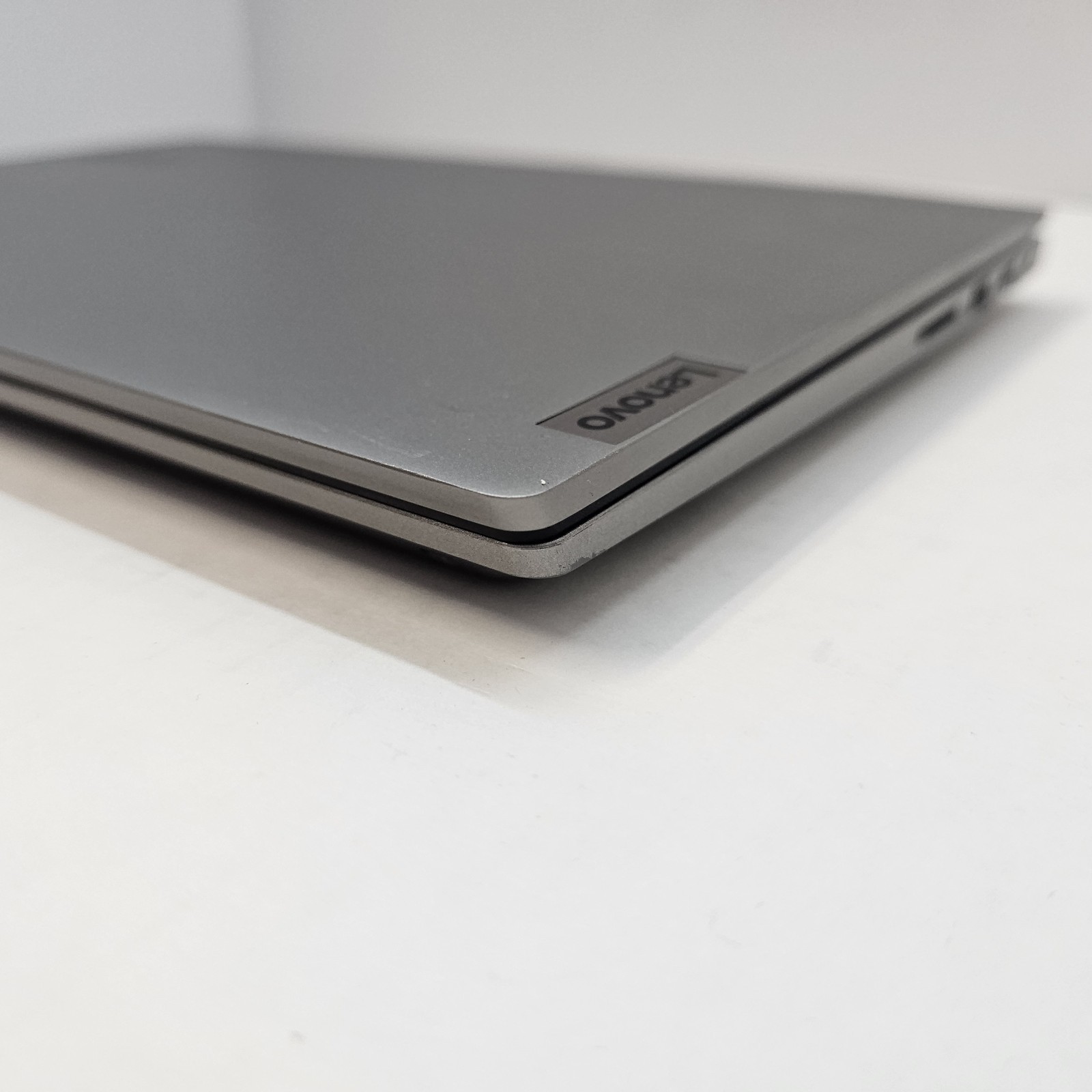 Lenovo ThinkBook 14 G2 14″ Intel i7-1165G7 24GB 256GB Windows 11 Home – Grade A
