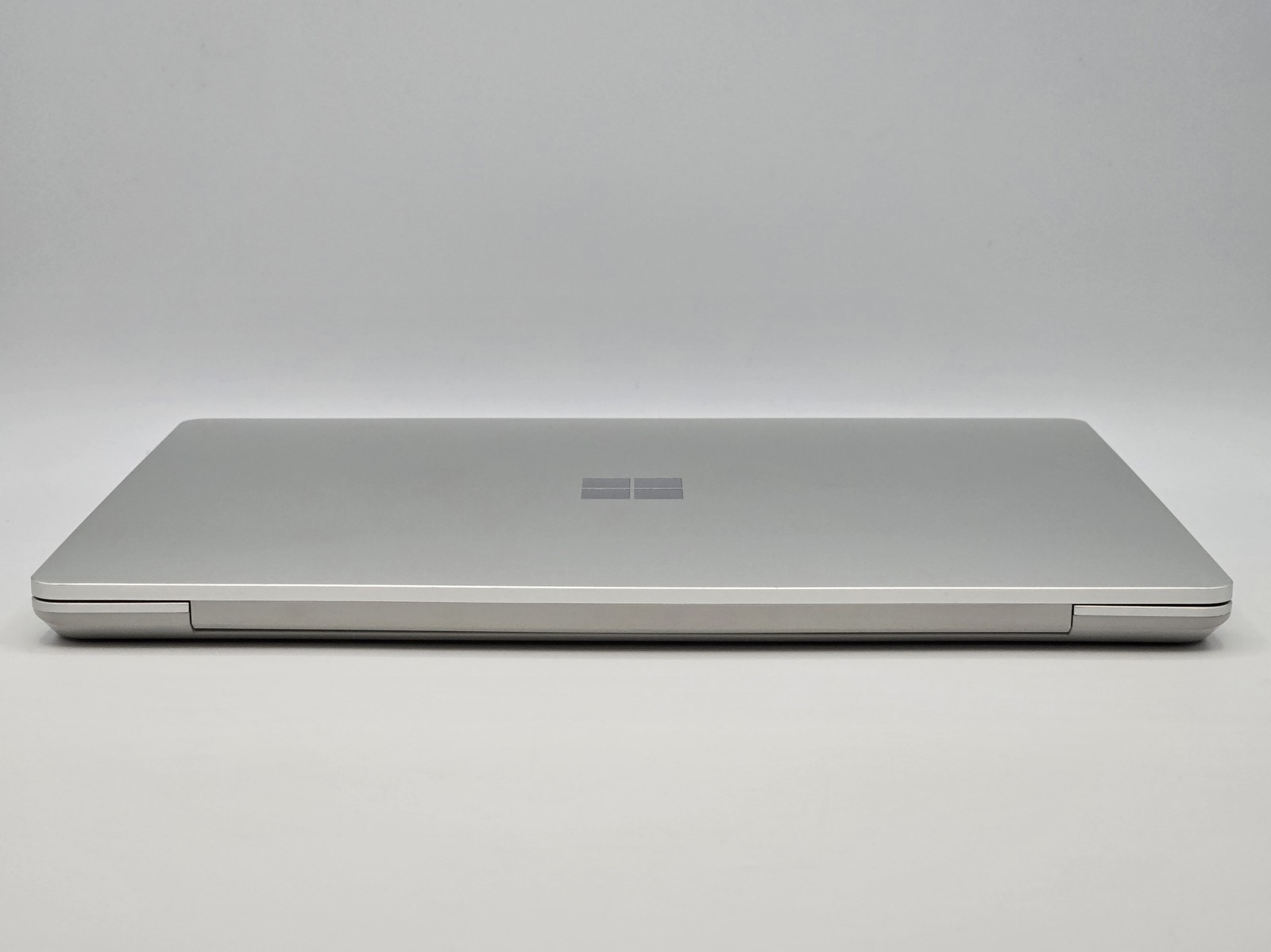 Microsoft Surface Laptop Go 2 12″ 1536 x 1024 Touch I5-1135G7 128GB SSD 8GB W11