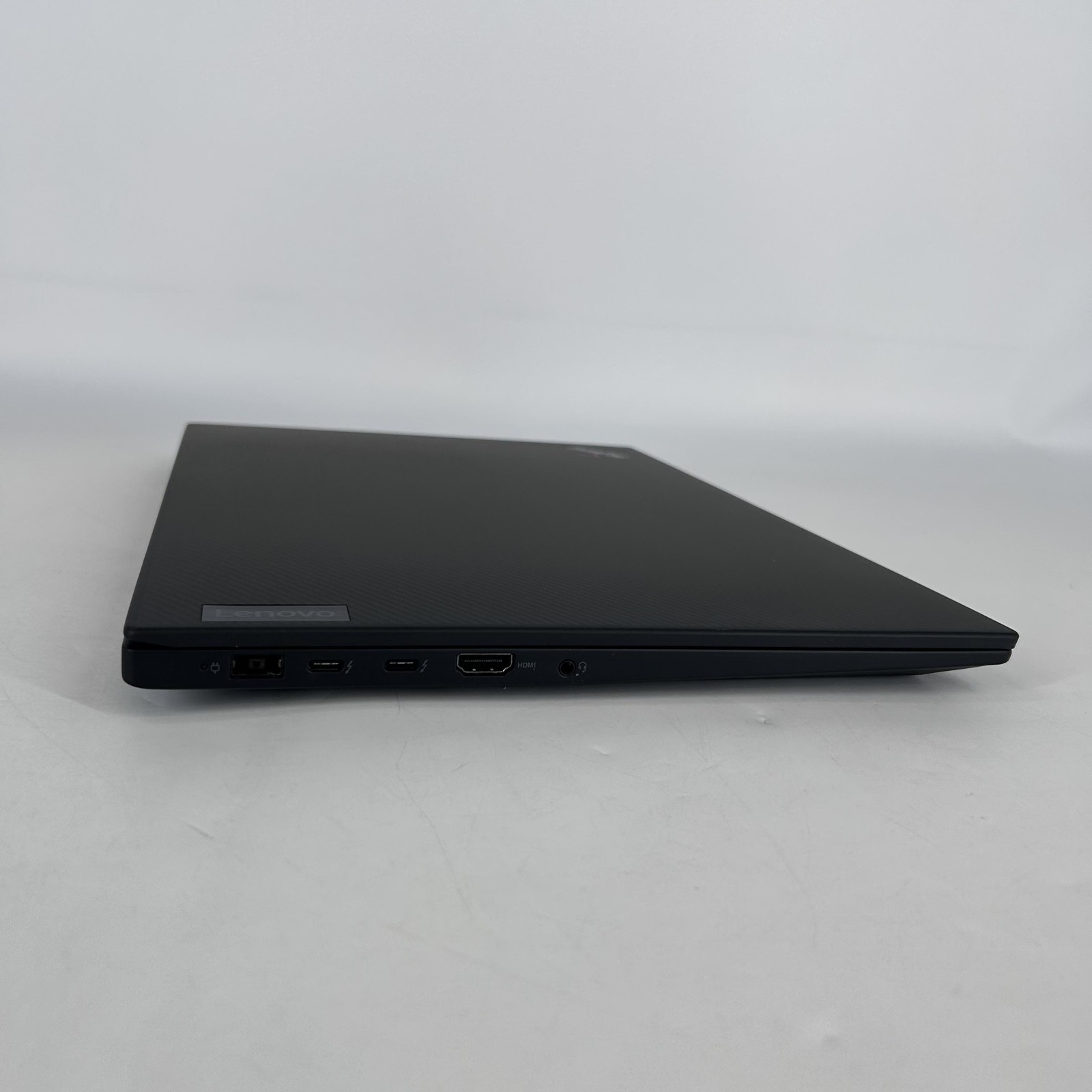 Lenovo ThinkPad X1 Extreme Gen 4 16 UHD+ i9-11950H 2.60GHz 40GB 256GB RTX 3080