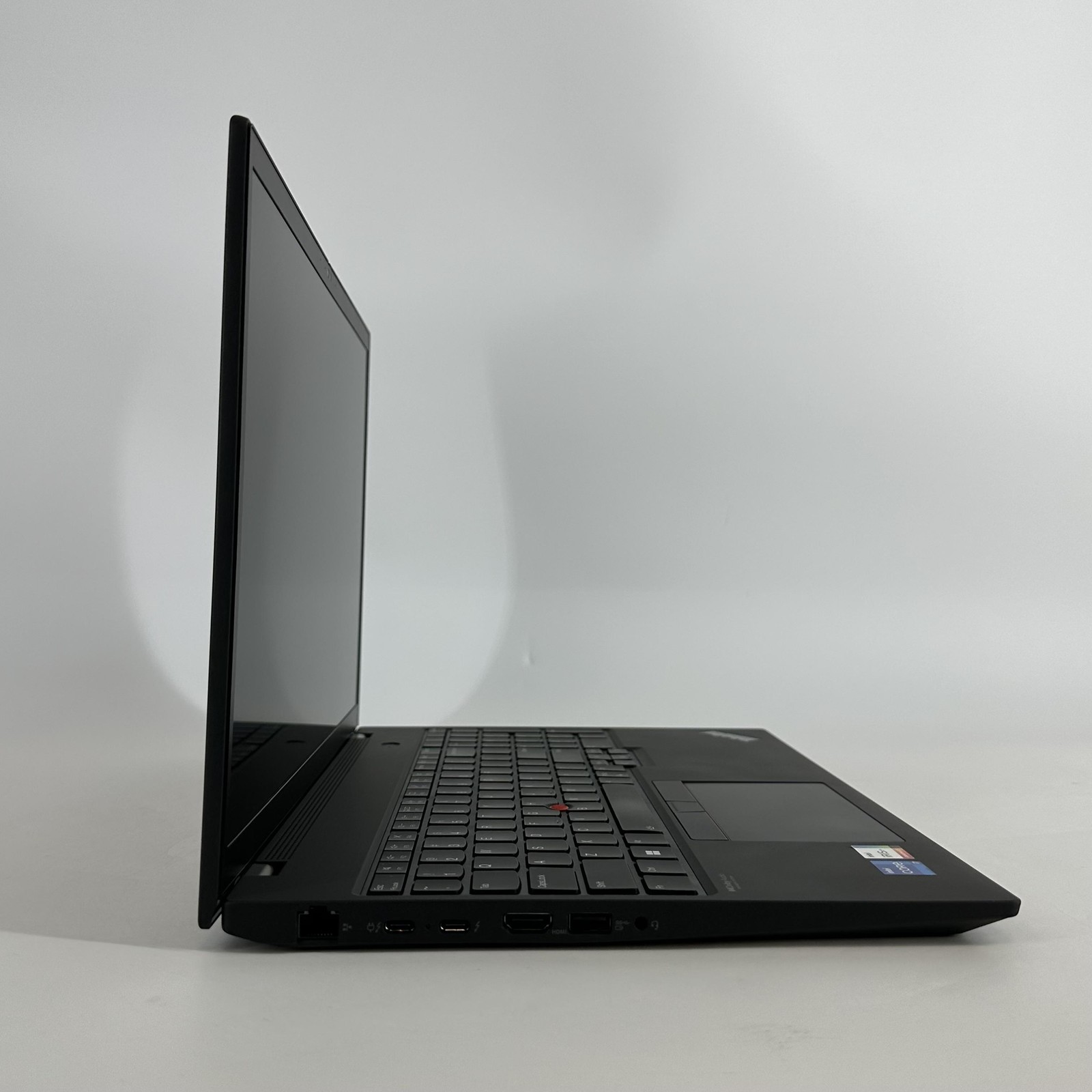 Lenovo ThinkPad T16 Gen 1 16″ FHD+ 2.1 GHz i7-1260P 16GB 512GB SSD Good