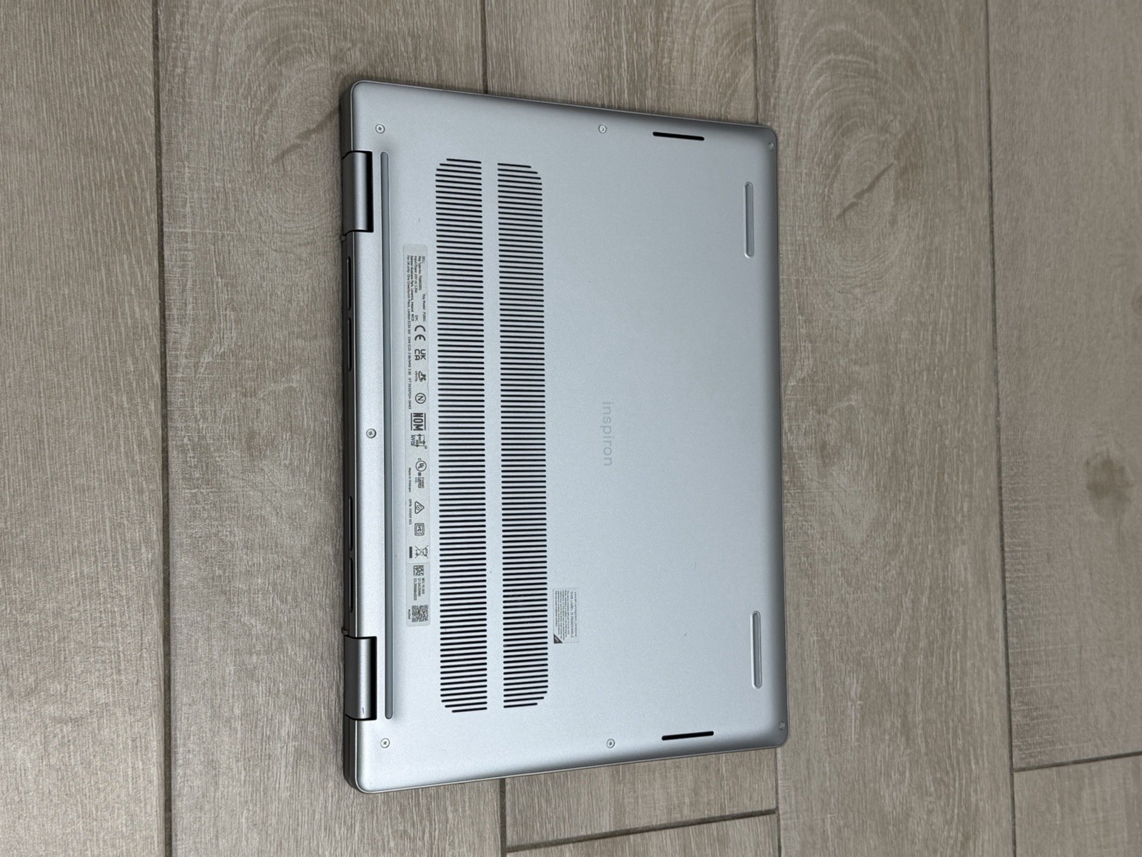 Dell Inspiron 14 7440 WUXGA Touch Laptop Core 7 150U 8GB RAM 512GB SSD Win-11