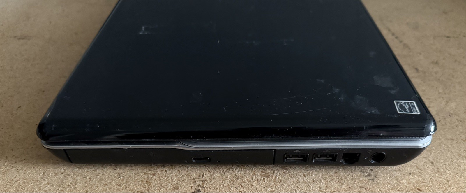 HP G61-429WM AMD Sempron M120 2100MHz 4 GB RAM NO HDD, NO Battery, NO Power Cord