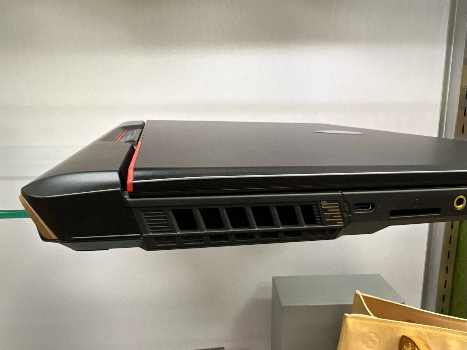 MSI Raider GE78HX Gaming Laptop – RTX 4080, i9-14900HX, 96GB RAM, 4TB SSD 240hz