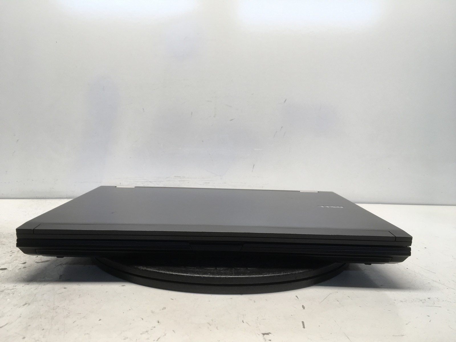 Dell Latitude E6500 Intel Core 2 Duo P8400 2.26GHz 2 GB NO HDD No Batt