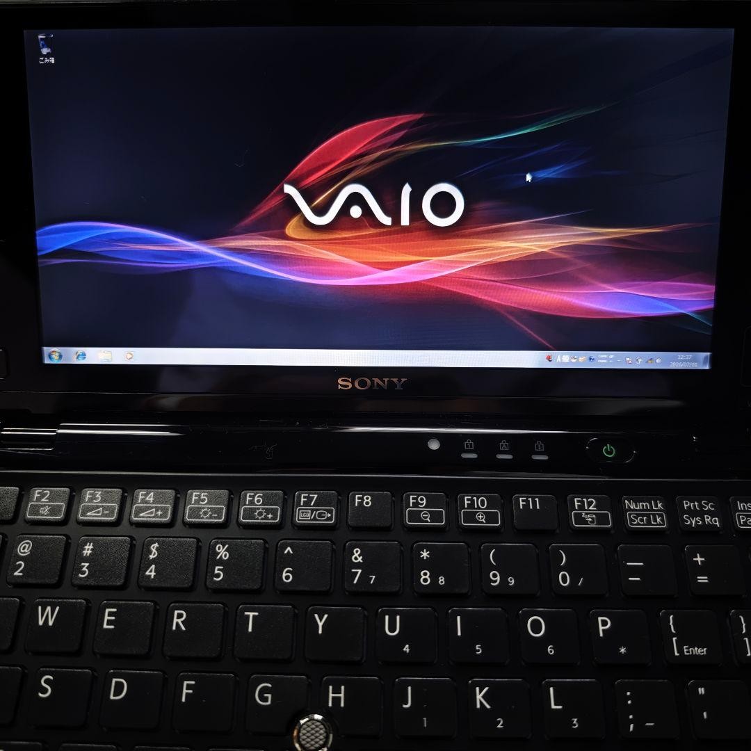 Sony Vaio Personal Computer P Series VPCP11ALJ Black Z560 2.13GHz SSD 64GB