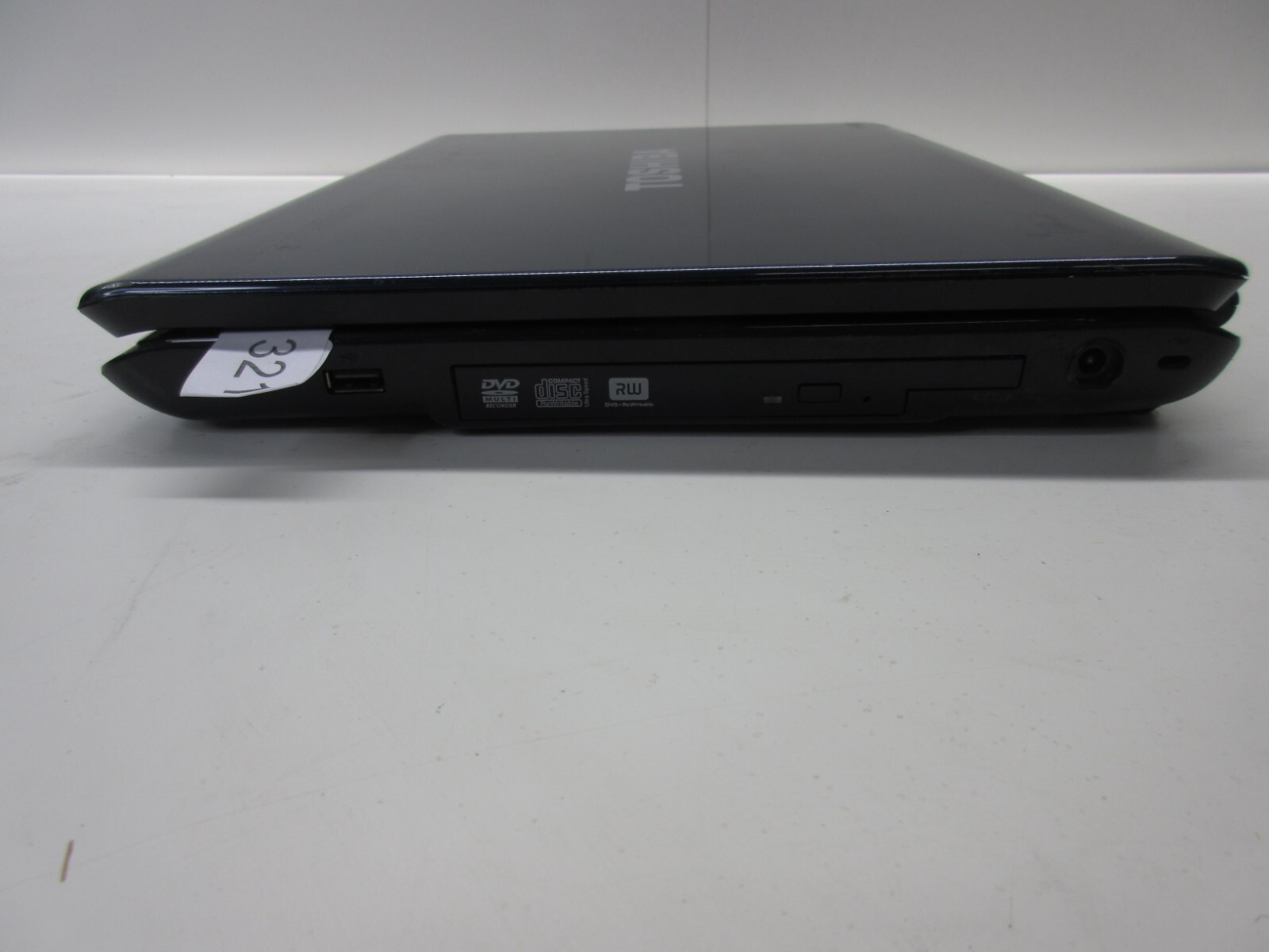 Toshiba Satellite L305-S5957 Laptop Intel Celeron 900 2GB Ram No HDD or Battery