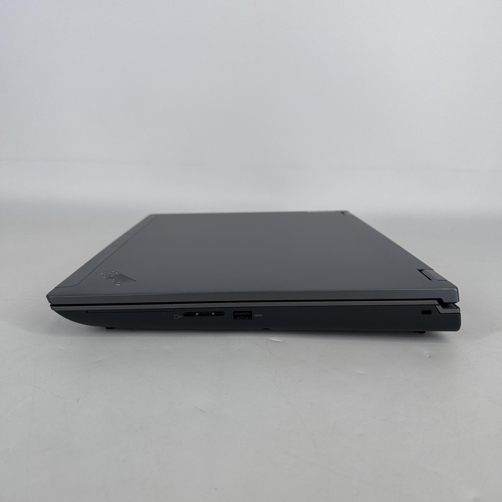 Lenovo ThinkPad P16 Gen 2 2K 2.1 GHz i7-13700HX 16GB 512GB SSD NVIDIA RTX A1000