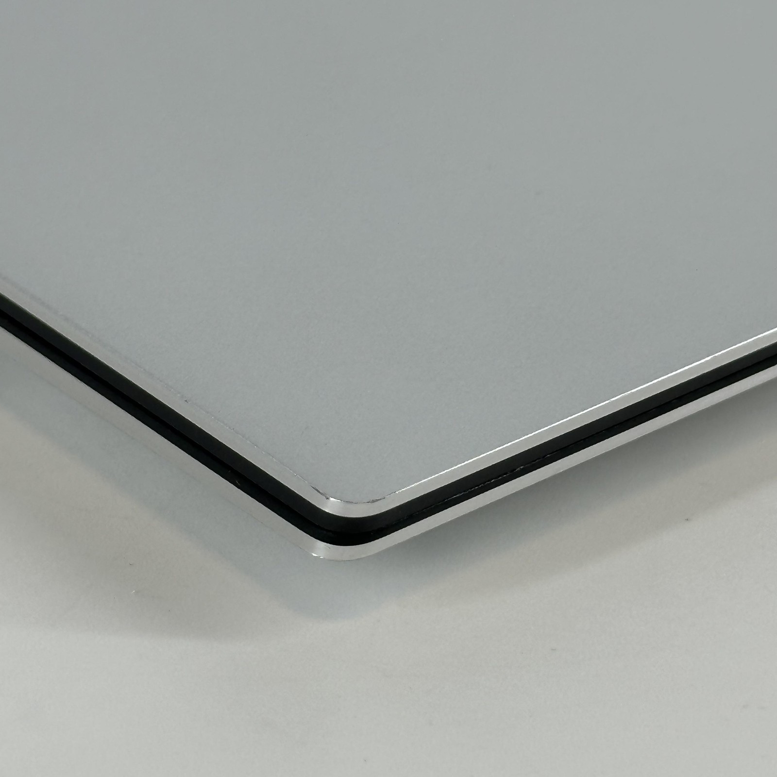 Dell XPS 15 9520 FHD+ 2.3 GHz i7-12700H 16GB 512GB SSD NVIDIA RTX 3050 Very Good