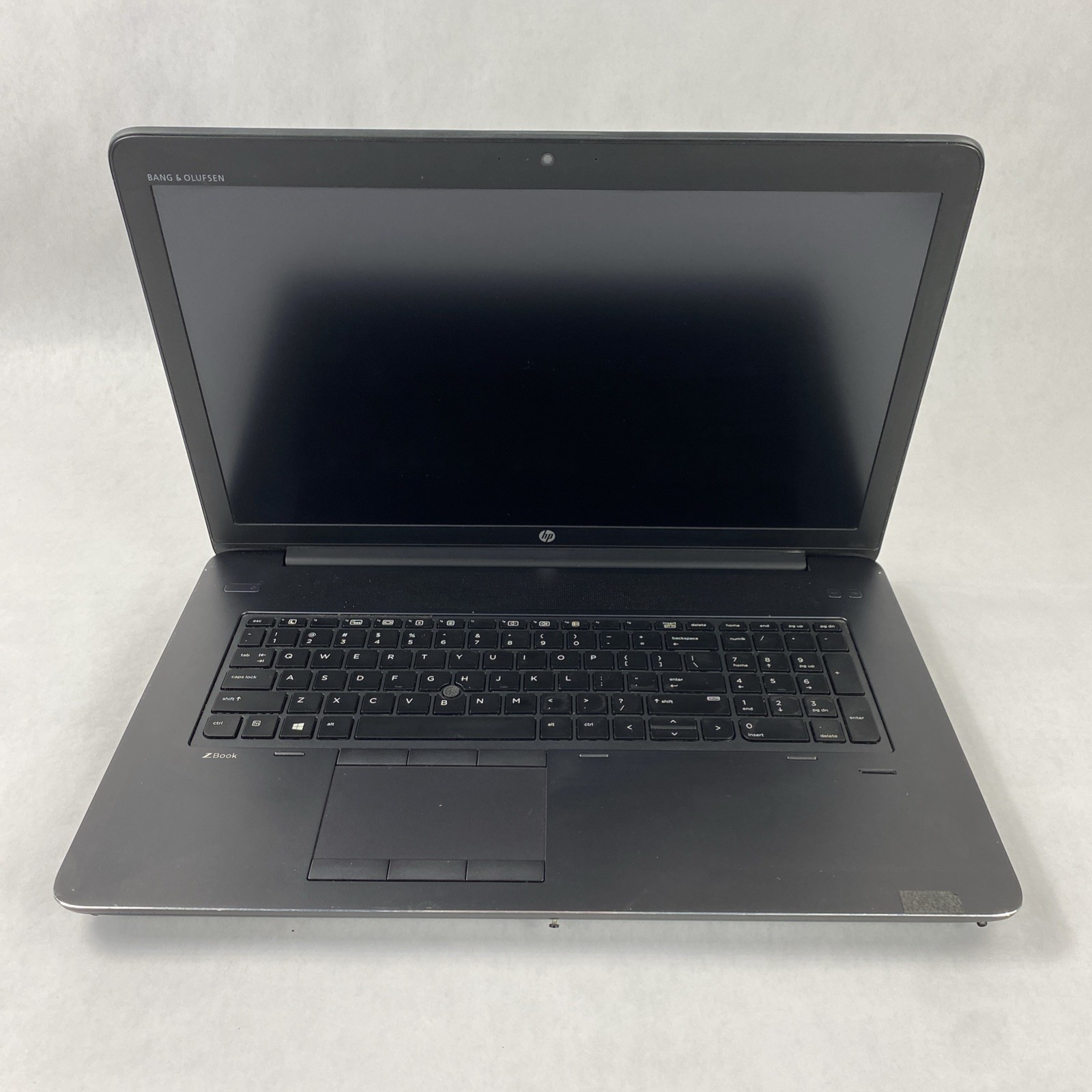 HP ZBook 17 G3 Xeon E3 1535M v5 2.90 GHz 16 GB RAM 17.3″ No Battery No HDD No OS