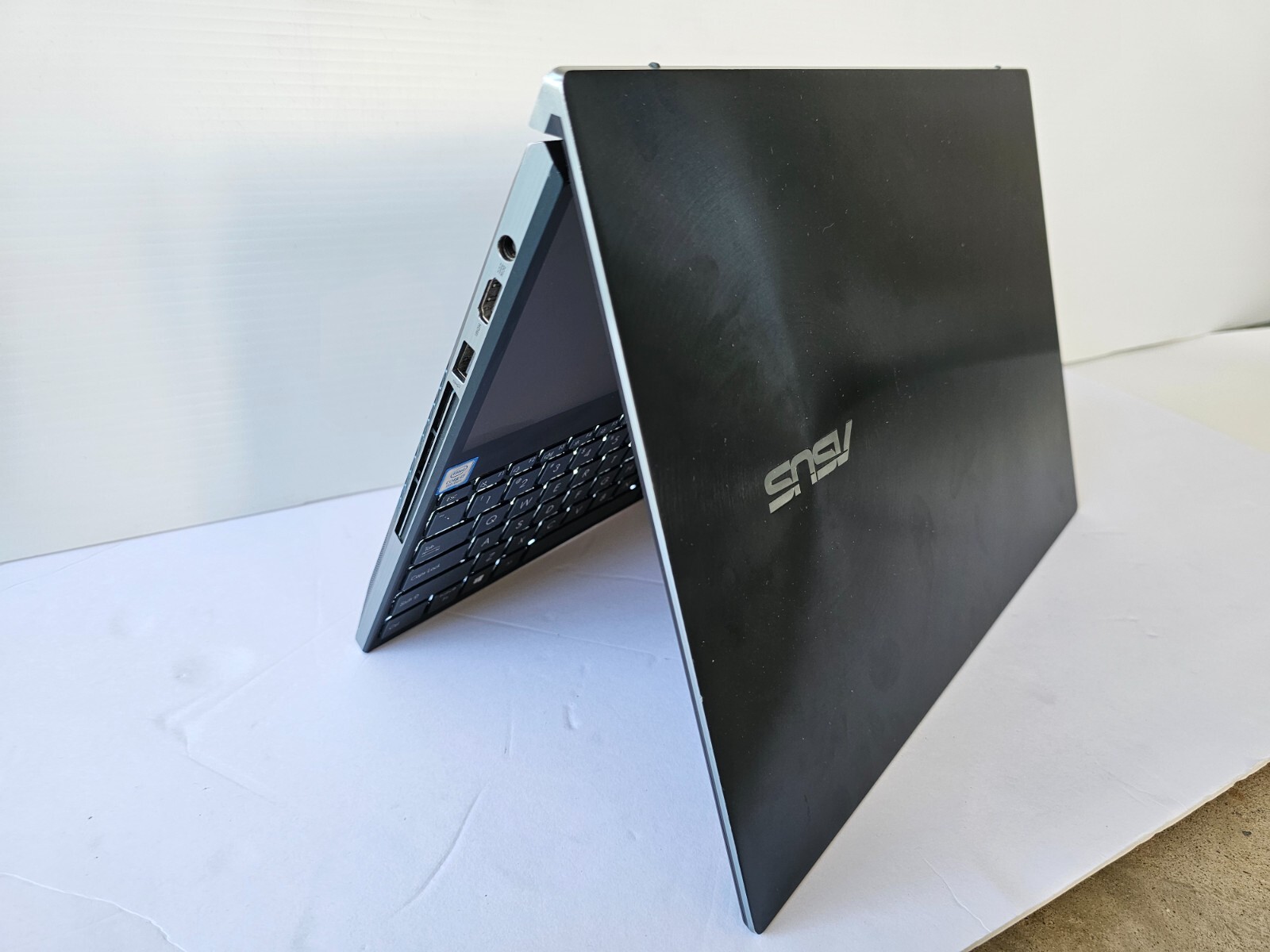 ASUS ZenBook Pro Duo Dual Screen Laptop 4k Screen