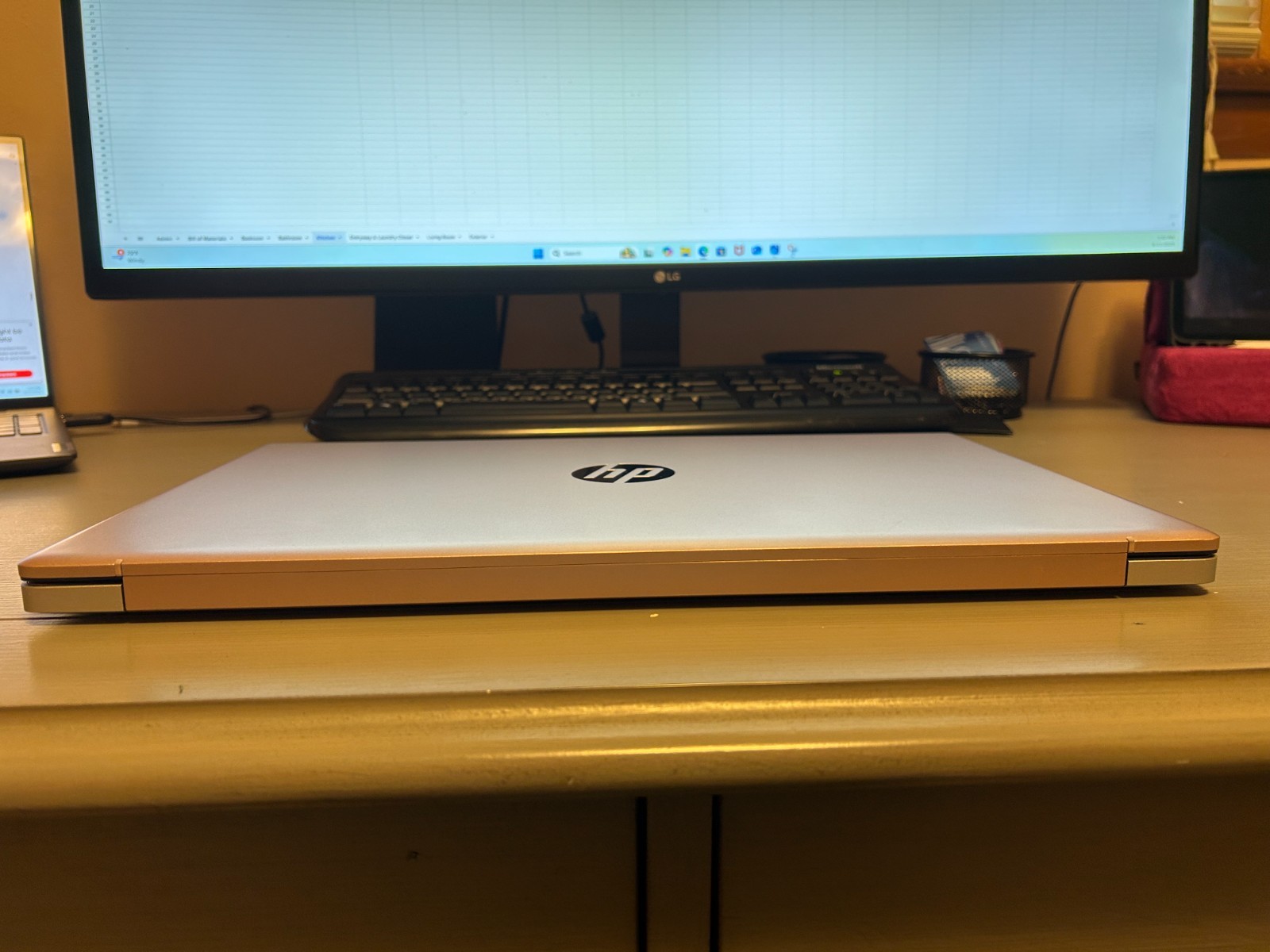 Rose Gold 17.3″ HP Laptop 1TB Storage (Model 17t-cn300)