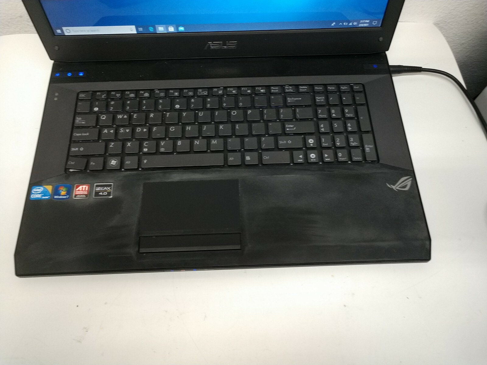 ASUS G73J 17.3″ Intel Core i7 Q720 1.60GHz 6GB DDR3 256GB SSD DVD Win10 AMD 5800