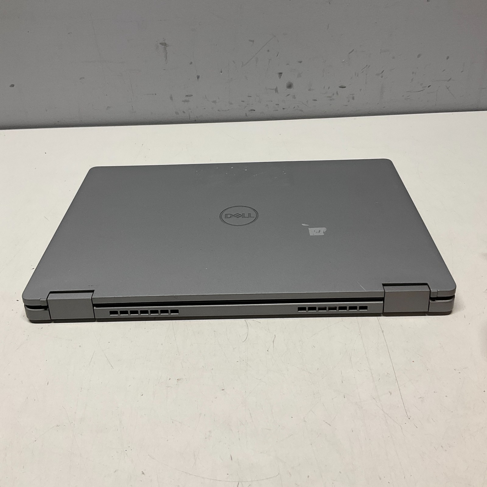 Dell Latitude 3310 2-in-1 Intel i5-8265U 1.60GHz 4GB RAM 128GB SSD Windows 11