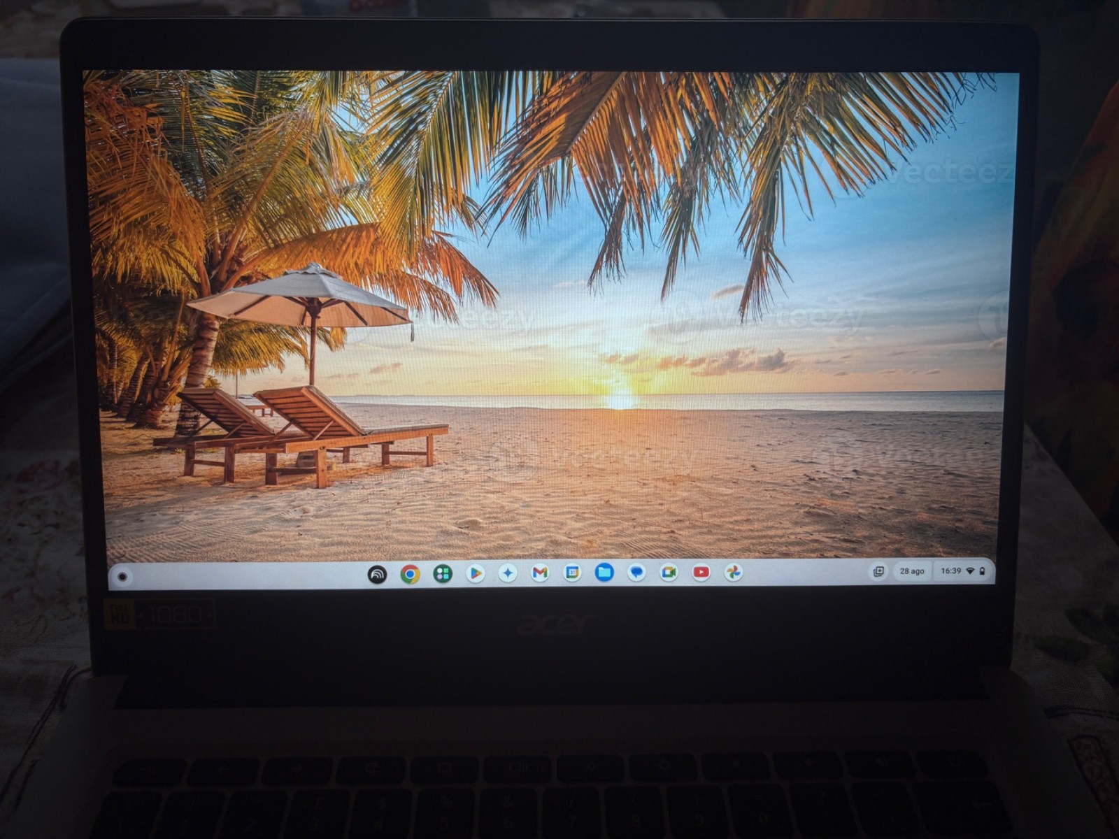 acer chromebook. 314 kept very well, gray color, long battery life
