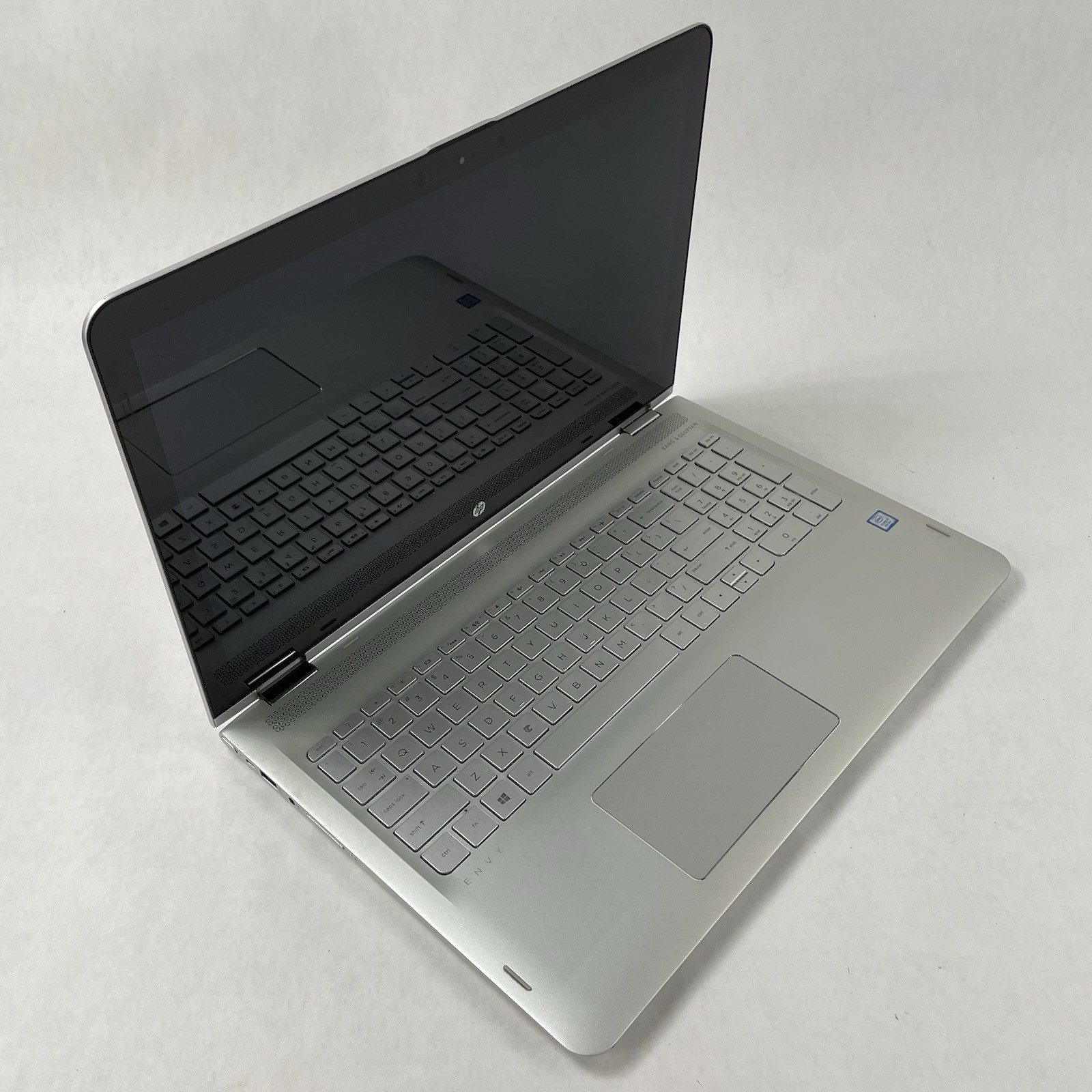 HP Envy x360 15-aq267cl 15.6″ i7-8550U 1.80 GHz 8 GB RAM No SSD/OS/AC