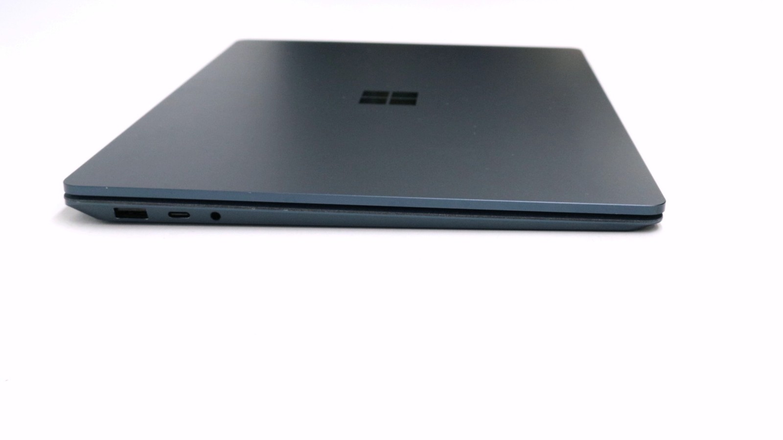 Microsoft Surface Laptop 3 14″ i5-1035g7 16GB 256GB – Very Good