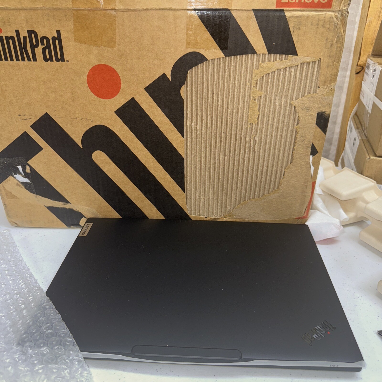 Lenovo ThinkPad T14 Gen 5 AMD Laptop 14″ IPS 60Hz Ryzen 5 PRO 8540U (READ!)