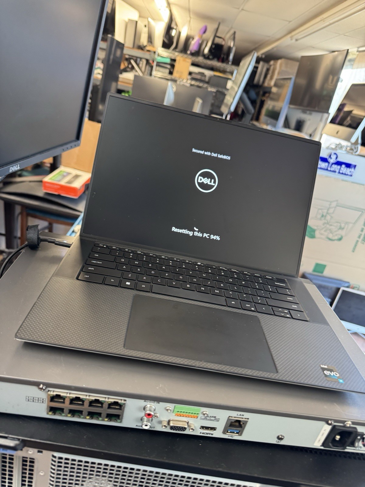 Dell XPS 15 9530 i9-13900H 13th Gen 32GB RAM 1TB NVMe RTX 4060 Win11 Pro