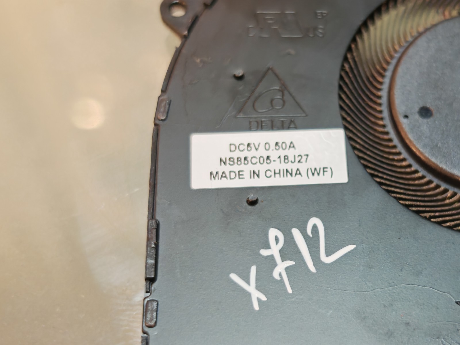 ASUS VIVOBOOK 17 X712 M710 X512 F512 FAN FAN 13N1-7HM0101 13B0L40M01011
